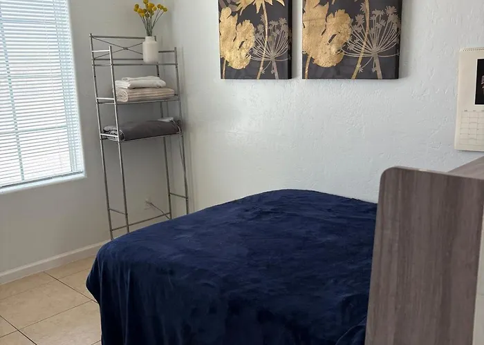 Holiday home Private 3bd House With Pool *